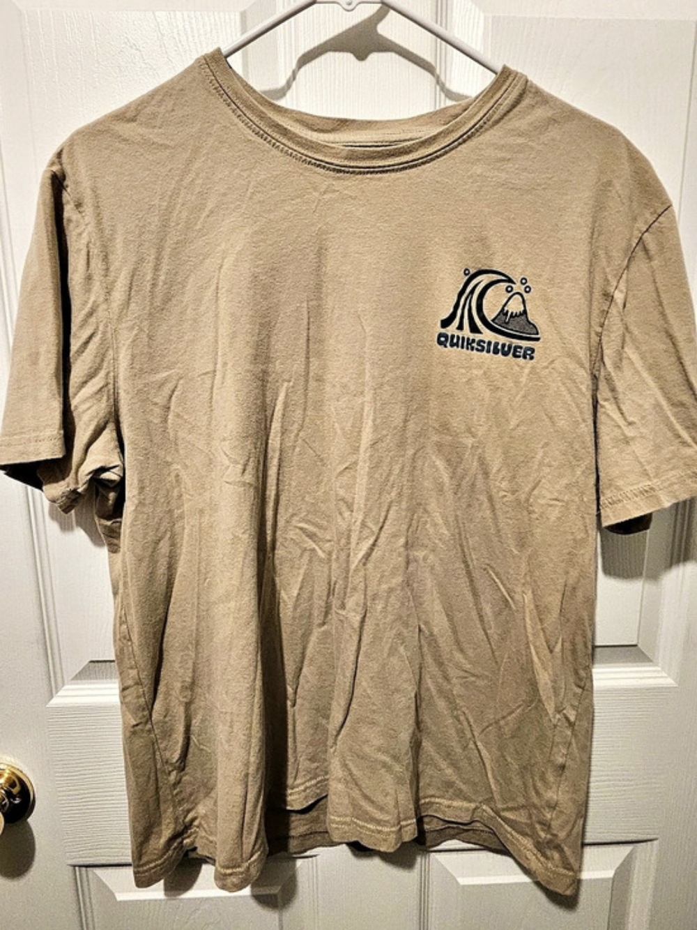 Quiksilver Graphic Tee in Brown Size Large
